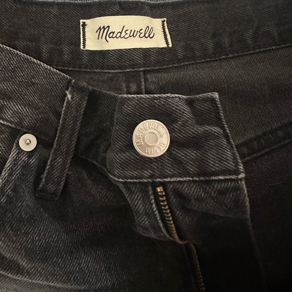 Madewell Relaxed Mid Length Shorts - Picture 5 of 11